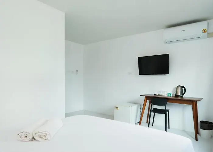 Sleeppop Sukhumvit 42 - Bts เอกมัย 公寓