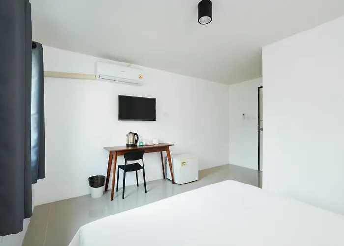 公寓 Sleeppop Sukhumvit 42 - Bts เอกมัย *