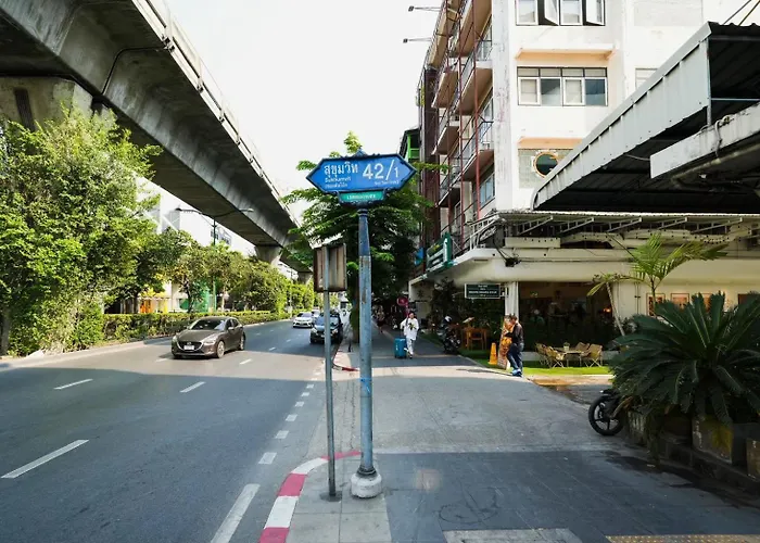Sleeppop Sukhumvit 42 - Bts เอกมัย 公寓