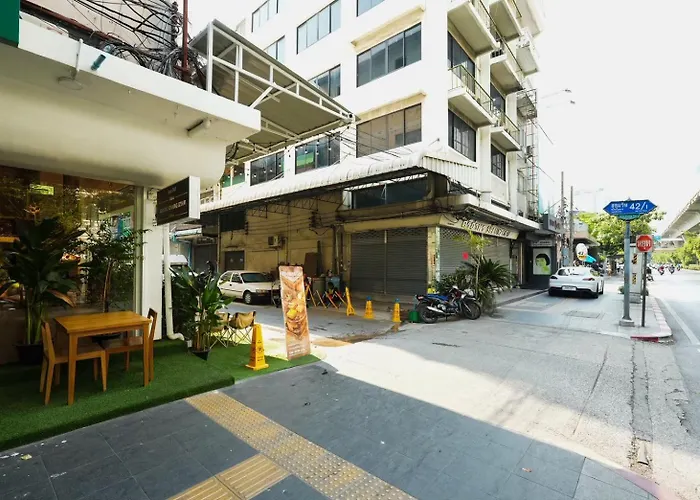 公寓 Sleeppop Sukhumvit 42 - Bts เอกมัย